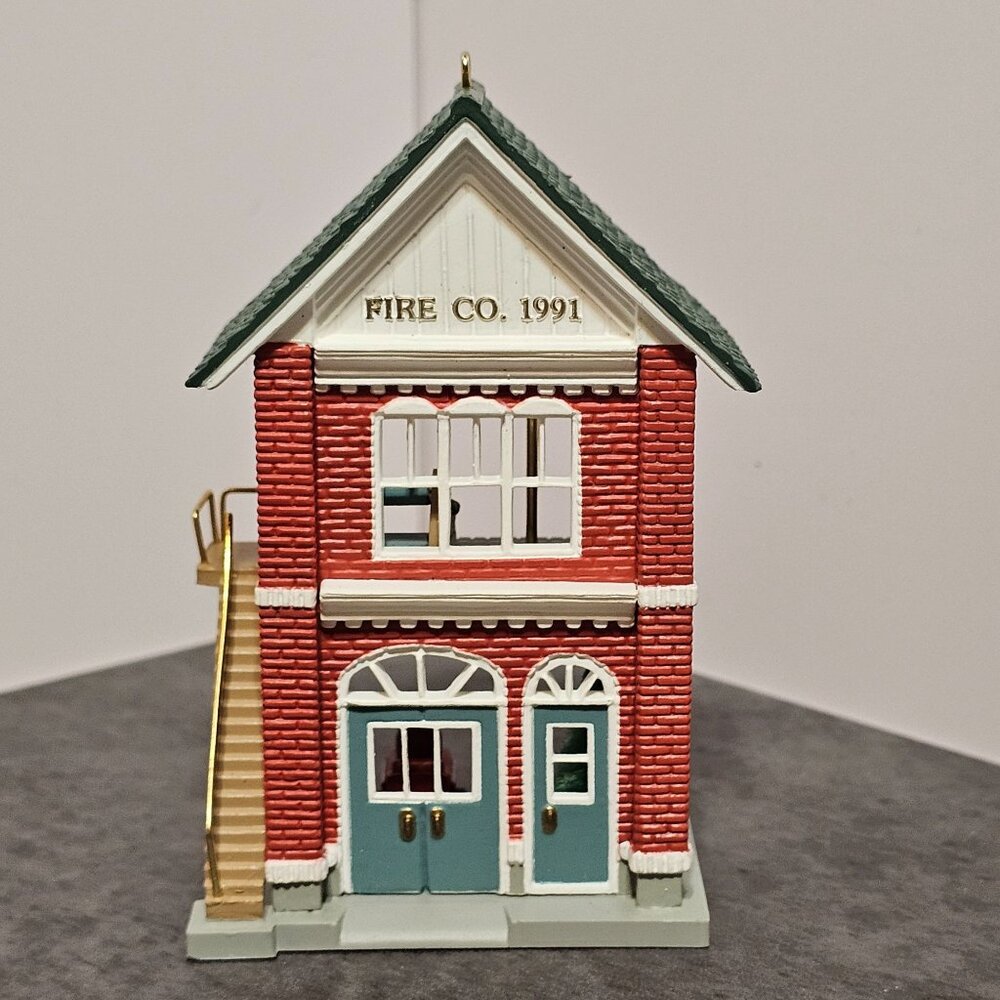 1991 Hallmark Ornament Fire Station #8 Nostalgic Houses And Shops Series NO BOX